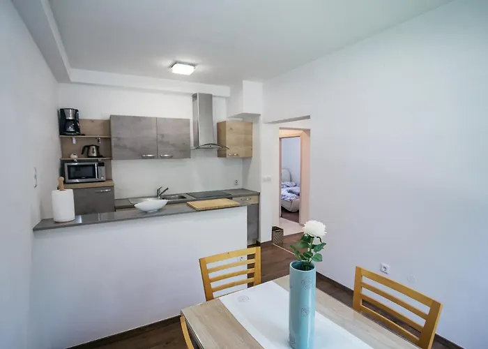 Sentvid Apartamento *